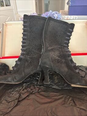 Black Suede Mid-Heel Women's Knee High Boots